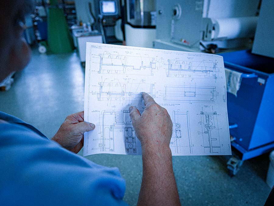 Bauteil-Montage bei WEFO-TEC in Markt Erlbach